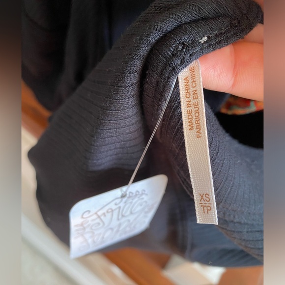 Black Open Back Ribbed Women's Top - Picture 4 of 5